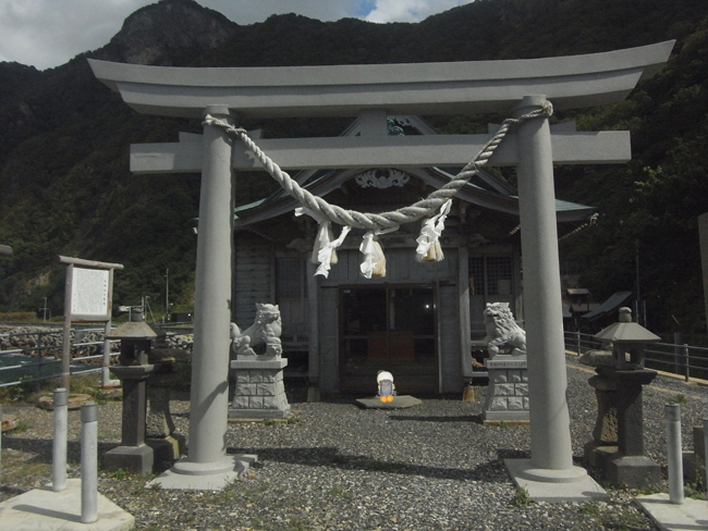 太田神社拝殿参拝